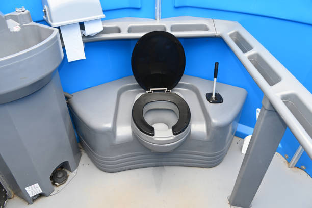Porta potty delivery and setup in Harbison Canyon, CA